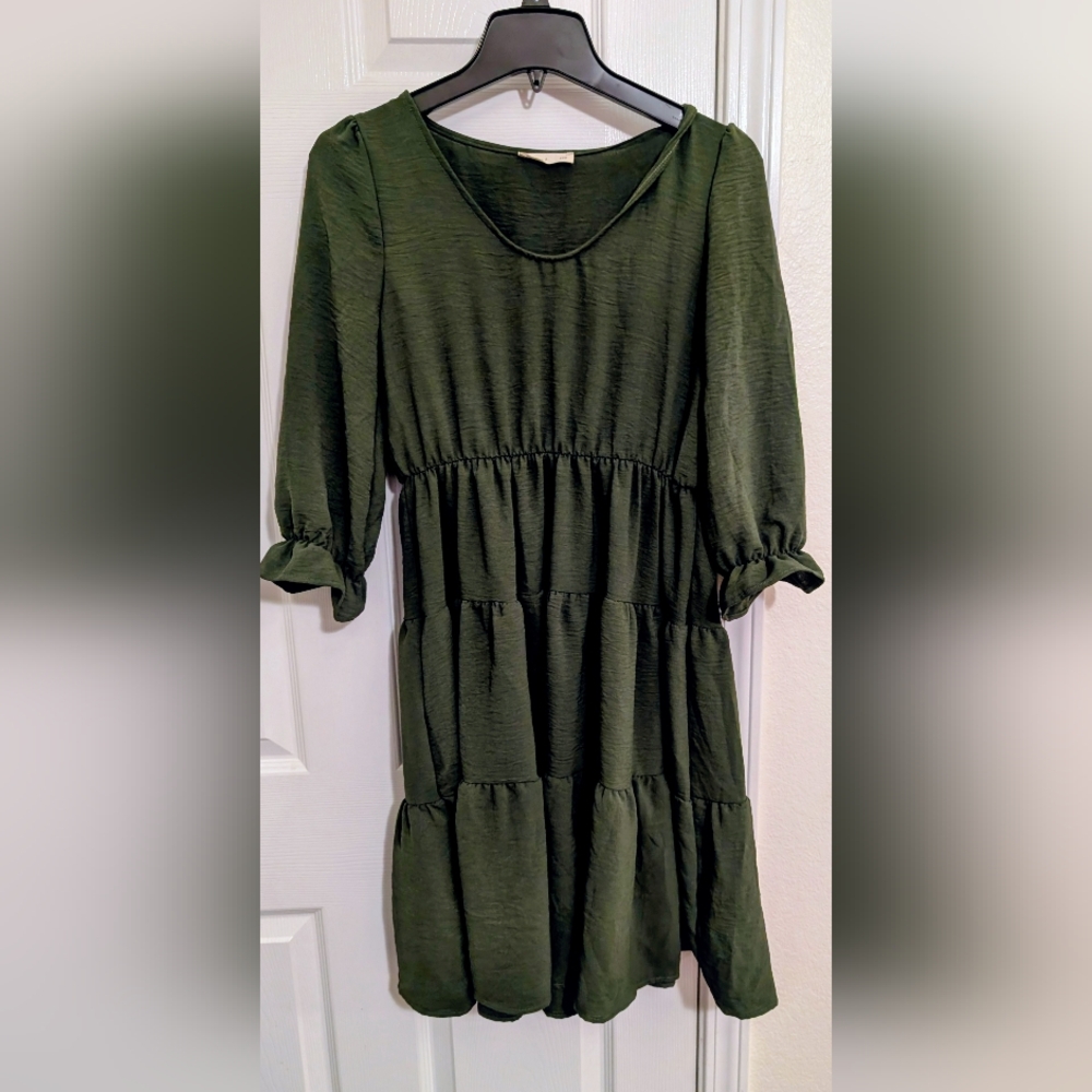 Women's Long Sleeve Tiered Dress - Olive Green